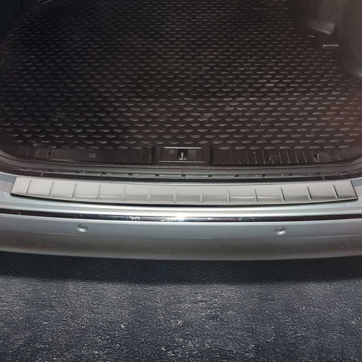 Mercedes E Class Rear Bumper Sill Cover - Omac - S. Steel - Gloss Silver - '03-'08 Mercedes E Class Rear Bumper Sill Cover - Omac - S. Steel - Gloss Silver - '03-'08